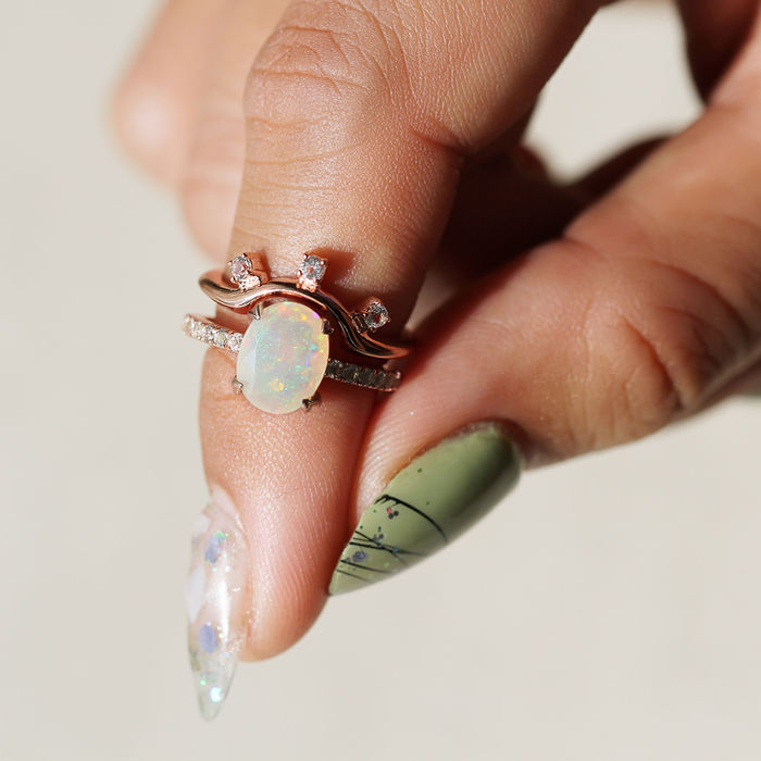 Opal oval ring in rose gold vermeil